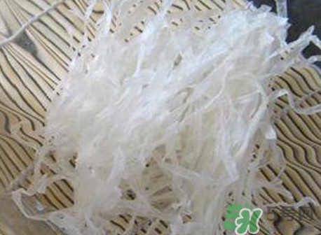 吉利丁片與瓊脂有什么不同？吉利丁片和瓊脂的區(qū)別