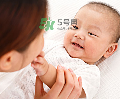 剖腹產(chǎn)后催乳按摩方法 剖腹產(chǎn)怎么催乳好？
