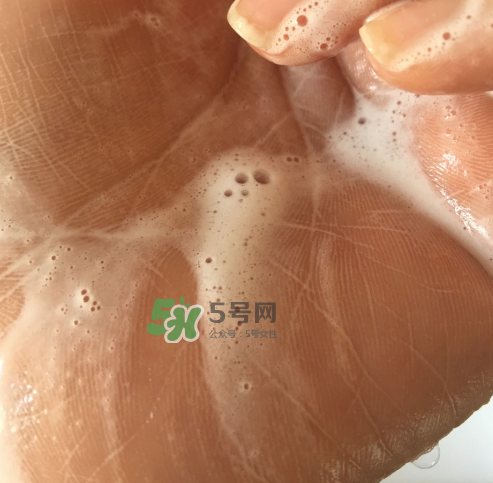 貝蜜清凈痘控油潔面啫喱怎么樣？貝蜜清祛痘控油潔面啫喱好用嗎？