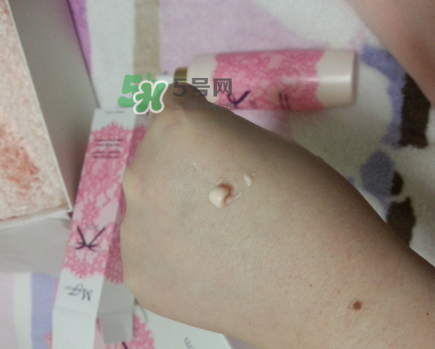 曼妮芬玫瑰身體乳怎么樣？曼妮芬玫瑰絲柔身體乳好用嗎？