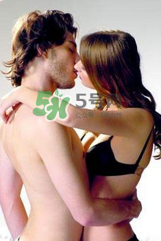 白酒加可樂是春藥？白酒加可樂喝了會(huì)怎樣？