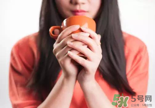 三伏天喝熱水能驅(qū)寒嗎？三伏天為什么喝熱水？