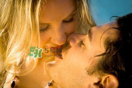 三伏天可以過(guò)性生活嗎？三伏天適合過(guò)性生活嗎？
