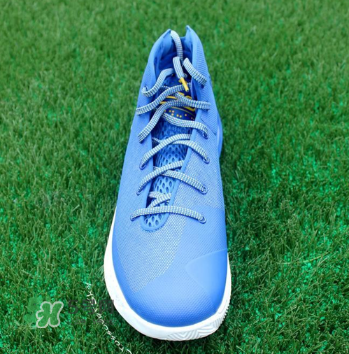 under armour curry 3zero上腳怎么樣？ua curry 3zero測評