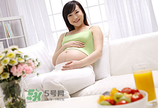 孕婦腳腫了是缺什么？孕婦腳腫了需要補充什么營養(yǎng)嗎？