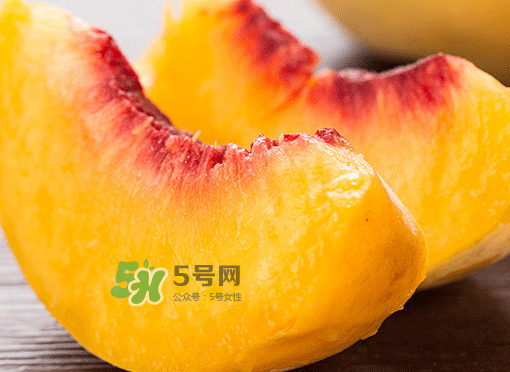 黃桃果肉是什么顏色？黃桃果肉為什么是紅的？
