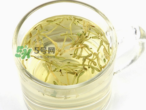 金銀花茶要怎樣泡才好喝？金銀花茶最佳泡茶水溫是多少