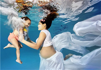 孕婦腳腫了是缺什么？孕婦腳腫了需要補(bǔ)充什么營(yíng)養(yǎng)嗎？