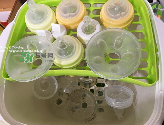 奶瓶刷尼龍的好還是海綿的好？洗奶瓶的正確方法