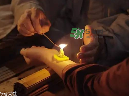 ?三伏天為什么要艾灸？?三伏天為什么要做灸？