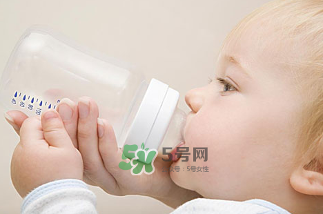 寶寶脫水怎么補水？寶寶脫水怎么辦？