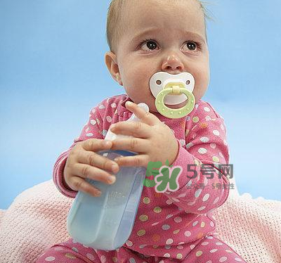 寶寶能喝蜂蜜水嗎？蜂蜜水寶寶能長期喝嗎？