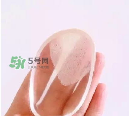 硅膠粉撲用哪一面？硅膠粉撲用法