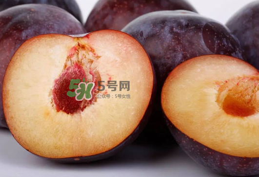 黑布林和火龍果能一起吃嗎？黑布林可以和火龍果一起吃嗎？
