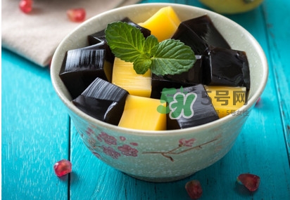 龜苓膏里有龜嗎？龜苓膏什么時(shí)候吃最好