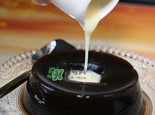 龜苓膏哪個牌子正宗？傳統(tǒng)的龜苓膏如何熬制