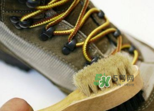 vetements與reebok聯(lián)名eomji表情運(yùn)動(dòng)鞋會(huì)發(fā)售嗎？