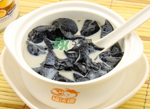 龜苓膏是發(fā)物嗎？龜苓膏怎么制作的