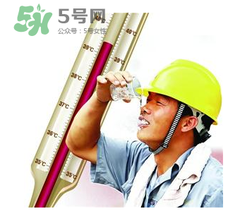 夏天防止中暑吃什么？夏天防中暑喝什么？