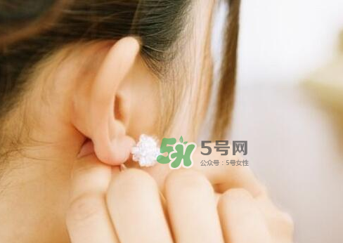 8月份可以打耳洞嗎？八月份可以打耳洞嗎？