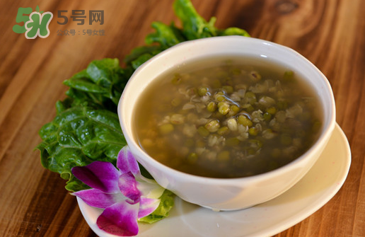 雞蛋和綠豆湯能一起吃嗎？綠豆湯可以和雞蛋一起吃嗎？