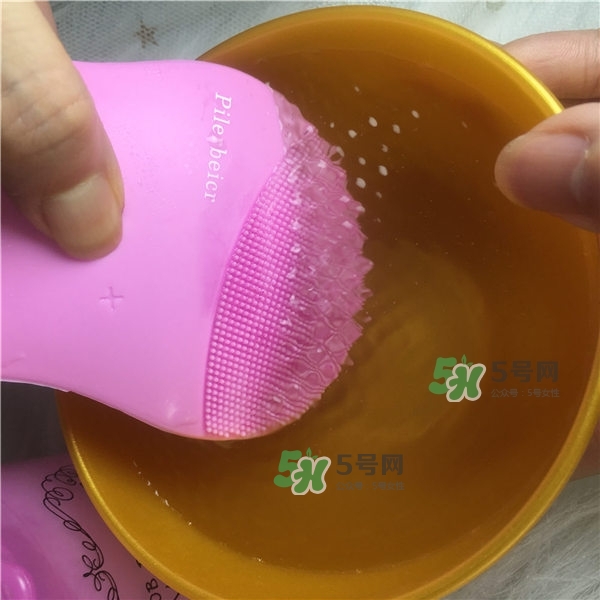 德國Pilerbeier派樂蓓和露娜潔面儀哪個好？有什么區(qū)別？