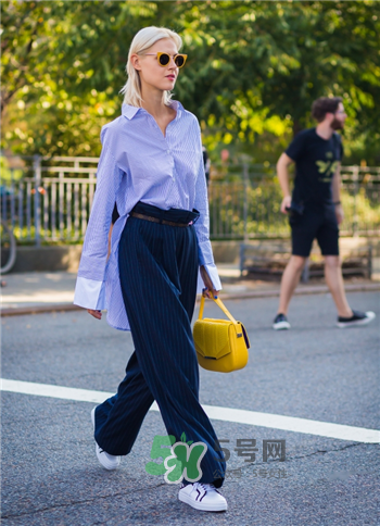 襯衣怎么扎進褲子里？襯衣扎進褲子里的時尚穿法