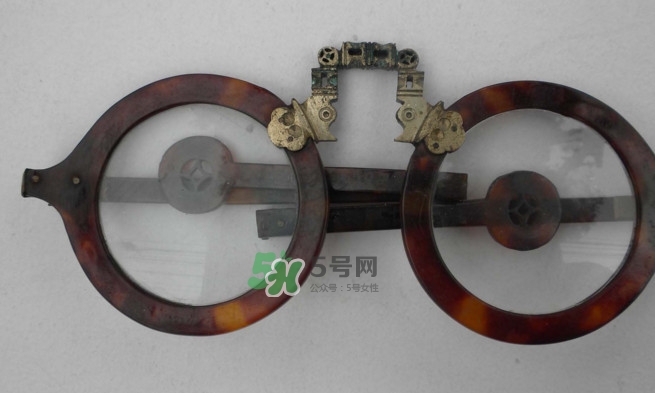 玳瑁眼鏡多少錢(qián)？玳瑁眼鏡如何選購(gòu)？