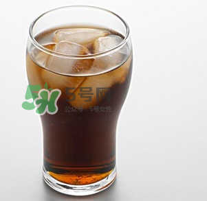 碳酸飲料放冰箱冷凍爆炸 碳酸飲料能放冷凍層嗎？