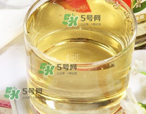 金銀花露可以當(dāng)飲料喝嗎？金銀花露喝多了會(huì)不會(huì)有害
