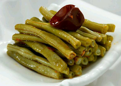 酸豇豆炒什么好吃？酸豇豆可以炒什么