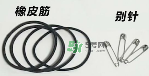 一字領(lǐng)怎么穿不會(huì)上滑？一字肩衣服老是往上滑怎么辦？
