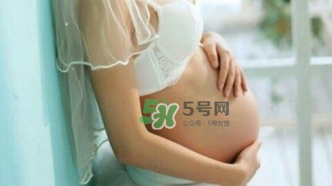 孕期肚皮癢是怎么回事？妊娠紋癢怎么辦？