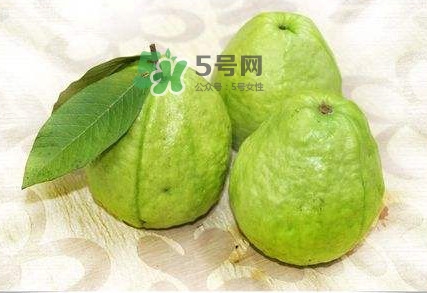芭樂要削皮嗎？吃芭樂有什么好處？