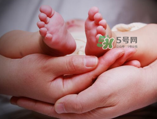八月份坐月子可以開空調(diào)嗎？8月份坐月子可以開空調(diào)嗎？
