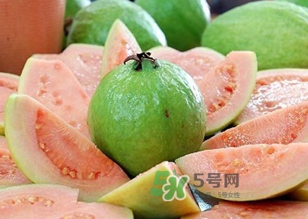 芭樂(lè)中間的籽可以吃嗎？芭樂(lè)榨汁籽要去嗎