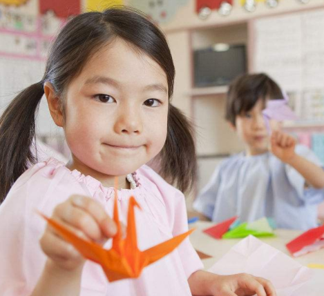 孩子在幼兒園受欺負(fù)怎么辦？孩子在幼兒園不合群怎么辦？