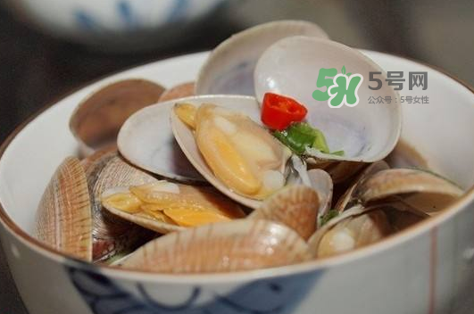 煮花蛤是開水還是冷水？花蛤用冷水還是熱水？