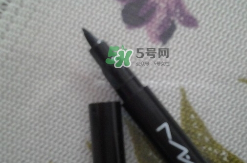 mac眼線液筆怎么用？mac魅可眼線液筆使用方法