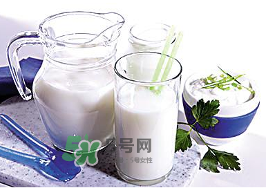 牛初乳孕婦可以吃嗎？牛初乳產(chǎn)婦可以吃嗎？