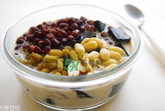 燒仙草是什么做的？燒仙草是發(fā)物嗎