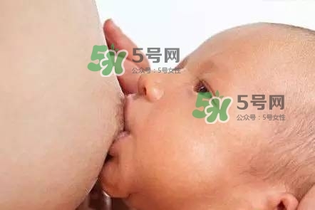 坐月子要穿內(nèi)衣嗎？坐月子不穿內(nèi)衣胸會下垂嗎？