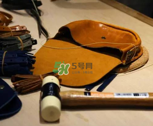 roberu peace and smile笑臉錢包多少錢_在哪買_怎么買？