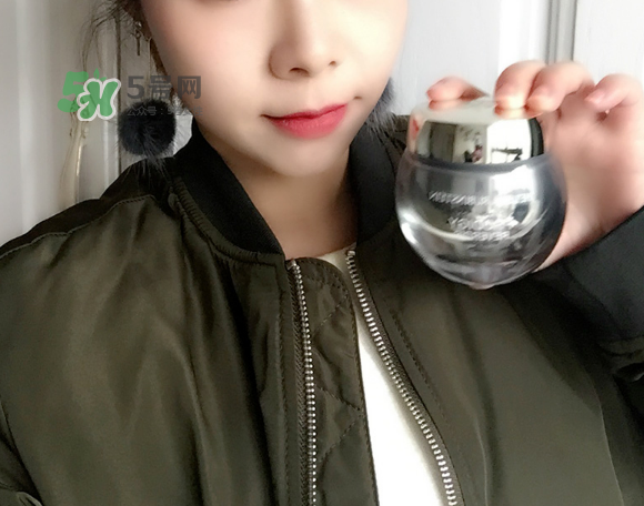 赫蓮娜至美溯顏菁華霜好用嗎？赫蓮娜至美溯顏菁華霜怎么樣？