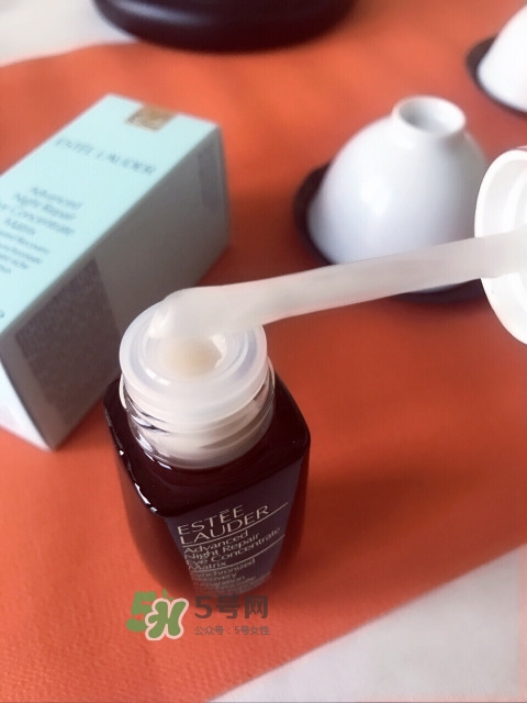 雅詩蘭黛小棕瓶密集修護(hù)眼精華怎么樣？