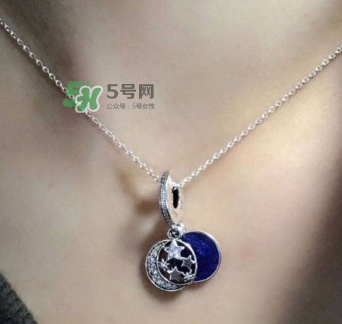 pandora復(fù)古夜空項(xiàng)鏈多少錢(qián)？潘多拉夜空項(xiàng)鏈專(zhuān)柜價(jià)格
