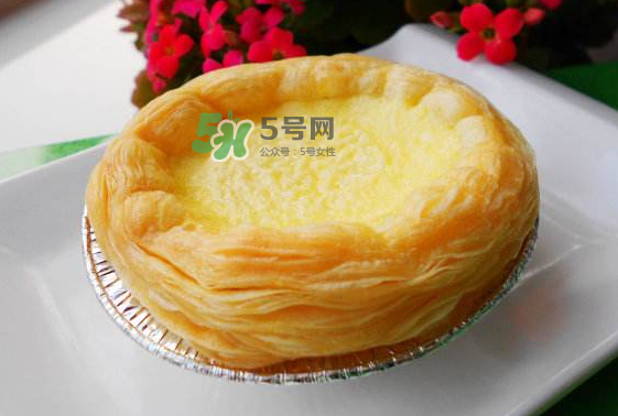 烤蛋撻烤箱預(yù)熱要多久？烤蛋撻用上火還是下火？