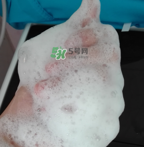 佐薇洗面奶怎么樣？佐薇潔面乳好用嗎？