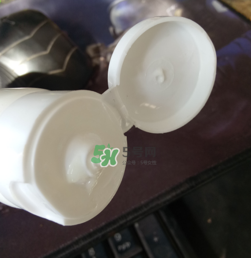 佐薇洗面奶怎么樣？佐薇潔面乳好用嗎？