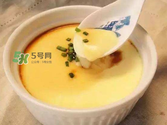 蒸雞蛋是冷水上鍋蒸嗎？蒸雞蛋是用冷水還是熱水？